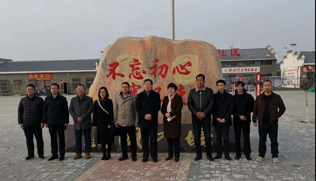 民革寧夏區(qū)委會領(lǐng)導(dǎo)蒞臨吳忠市利通區(qū)鄉(xiāng)村治理試點(diǎn)項(xiàng)目參觀指導(dǎo)