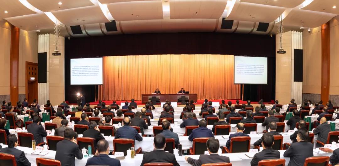 蒼穹數(shù)碼徐文中董事長應(yīng)邀出席安徽省委理論學(xué)習(xí)中心組學(xué)習(xí)報(bào)告會(huì)