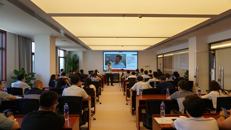 企業(yè)戰(zhàn)略決策與高效執(zhí)行 | 蒼穹大講堂順利開講！